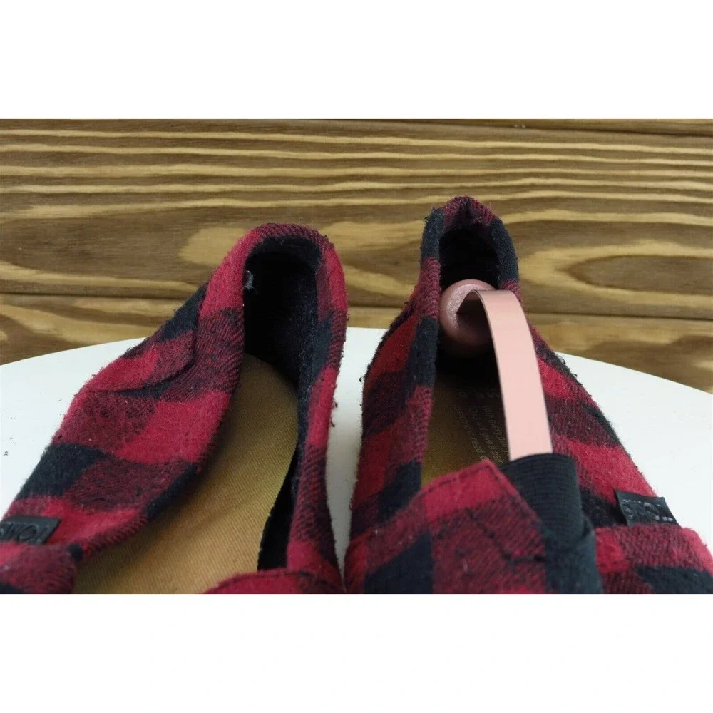 Toms Size 8.5 M Red Flat Fabric Men‎ Shoes